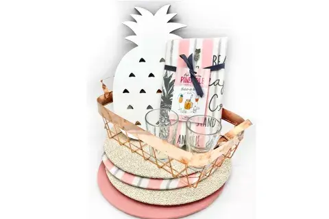 Set de cocina Ananá (Petit Affaire, $300)