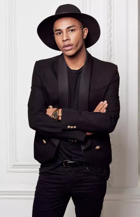 Olivier Rousteing es muy amigo de todas las influencers más conocidas. quiere que vuelvan las top de los 90 porque dice que “de las nuevas caras te olvidás en tres meses”. Olivier Rousteing es muy amigo de todas las influencers más conocidas. quiere que vuelvan las top de los 90 porque dice que “de las nuevas caras te olvidás en tres meses”.