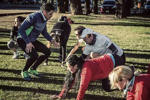Elongar los músculos, muy importante después de cada entrenamiento Elongar los músculos, muy importante después de cada entrenamiento