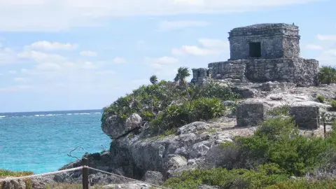 Zona Arqueológica de Tulum Zona Arqueológica de Tulum