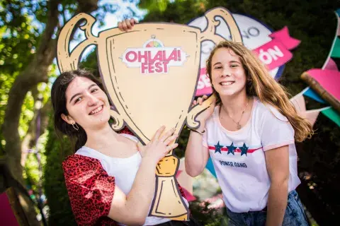 Amigas diviertiéndose al aire libre, la escencia del OHLALÁ! Fest. Amigas diviertiéndose al aire libre, la escencia del OHLALÁ! Fest.