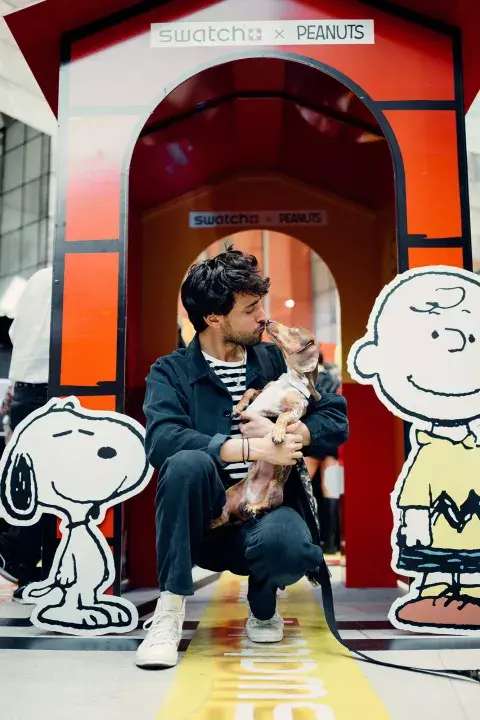 Lizardo Ponce y su perro en el evento de Swatch. Lizardo Ponce y su perro en el evento de Swatch.