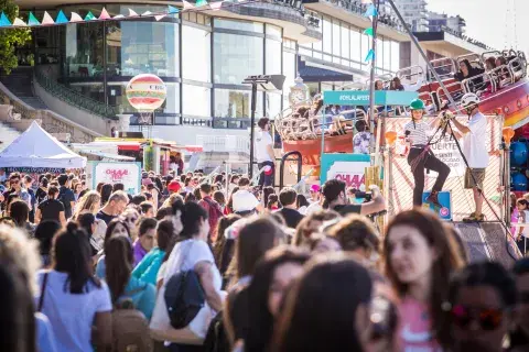 Más de 10.000 mujeres se sumaron al evento femenino más grande del país. Más de 10.000 mujeres se sumaron al evento femenino más grande del país.