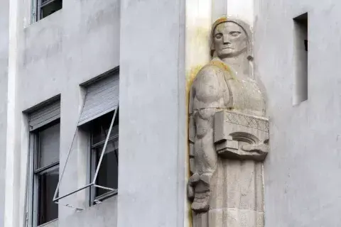 Monumento a la coima. Foto: Wikipedia Monumento a la coima. Foto: Wikipedia