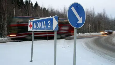 La economía de Nokia, así como la de Finlandia, estuvo atada durante mucho tiempo a la de la compañía de celulares que lleva su nombre La economía de Nokia, así como la de Finlandia, estuvo atada durante mucho tiempo a la de la compañía de celulares que lleva su nombre