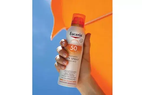 Para pieles grasas. Gel-crema Oil Control Toque Seco Facial. Eucerin, $260. La tecnología Oil Control regula la producción de sebo y da un acabado mate y antibrillo. Olvidate de brillar cual diamante cada vez que te encremás la cara. Además de ser antioxidante, te protege de los rayos UVB y UVA sin Para pieles grasas. Gel-crema Oil Control Toque Seco Facial. Eucerin, $260. La tecnología Oil Control regula la producción de sebo y da un acabado mate y antibrillo. Olvidate de brillar cual diamante cada vez que te encremás la cara. Además de ser antioxidante, te protege de los rayos UVB y UVA sin