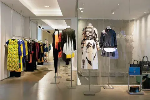 Aizel es el concept store más influyente de Moscú. Si querés saber qué es lo último de lo último, seguí sus redes. Aizel es el concept store más influyente de Moscú. Si querés saber qué es lo último de lo último, seguí sus redes.