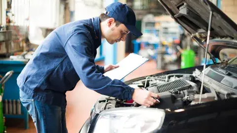 Antes de salir a la ruta, es vital chequear el estado de tu auto. Antes de salir a la ruta, es vital chequear el estado de tu auto.
