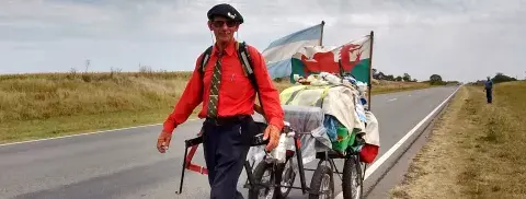 Martín Echegaray Davies vive en Trelew y es descendiente de los primeros colonos galeses en poblar la Patagonia Martín Echegaray Davies vive en Trelew y es descendiente de los primeros colonos galeses en poblar la Patagonia