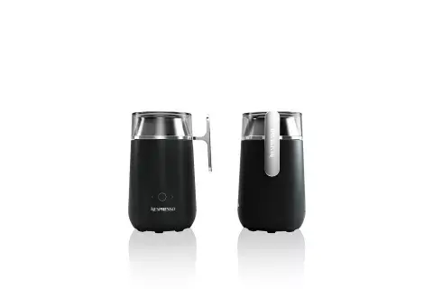 Este dispositivo se llama Barista y prepara distintas recetas de café con distintos ingredientes para experimentar y probar nuevas opciones (Nespresso, $21.990).