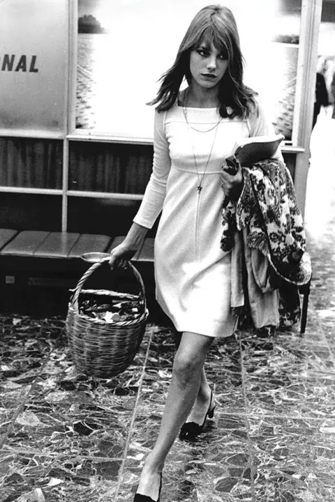 Jane Birkin impulsó la moda de las canastas en los años 70 porque son mucho más cómodas que las carteras Jane Birkin impulsó la moda de las canastas en los años 70 porque son mucho más cómodas que las carteras