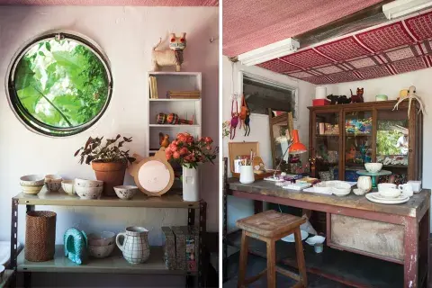 Espejitos, cuencos y jarras de cerámica de su tienda. La mesa antigua de trabajo estaba en la casa cuando llegaron y el mueble detrás la acompaña en cada mudanza: “Lo tengo de toda la vida y ¡todavía sobrevive!”. Espejitos, cuencos y jarras de cerámica de su tienda. La mesa antigua de trabajo estaba en la casa cuando llegaron y el mueble detrás la acompaña en cada mudanza: “Lo tengo de toda la vida y ¡todavía sobrevive!”.