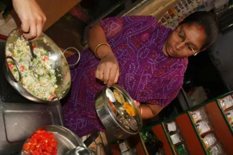 Curso de cocina india. Aromas y sabores. Foto: Magia en el Camino Curso de cocina india. Aromas y sabores. Foto: Magia en el Camino