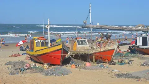 Punta del Diablo no pierde su esencia pesquera