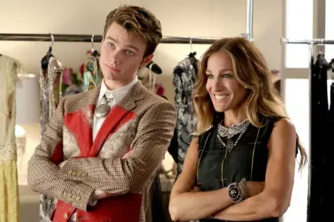 Chris Colfer y Sarah Jessica Parker en Glee! Chris Colfer y Sarah Jessica Parker en Glee!