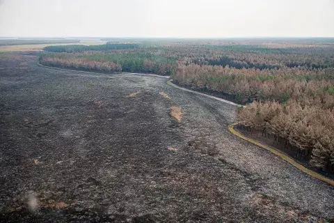 Vistas aéreas del Parque Nacional Esteros del Iberá, en Corrientes, donde se observan los daños causados por el fuego y por muchos meses de sequía. Vistas aéreas del Parque Nacional Esteros del Iberá, en Corrientes, donde se observan los daños causados por el fuego y por muchos meses de sequía.