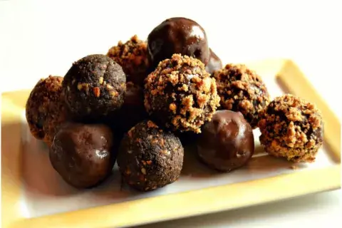 Bocaditos de chocolate, por Jésica Estrada. Bocaditos de chocolate, por Jésica Estrada.