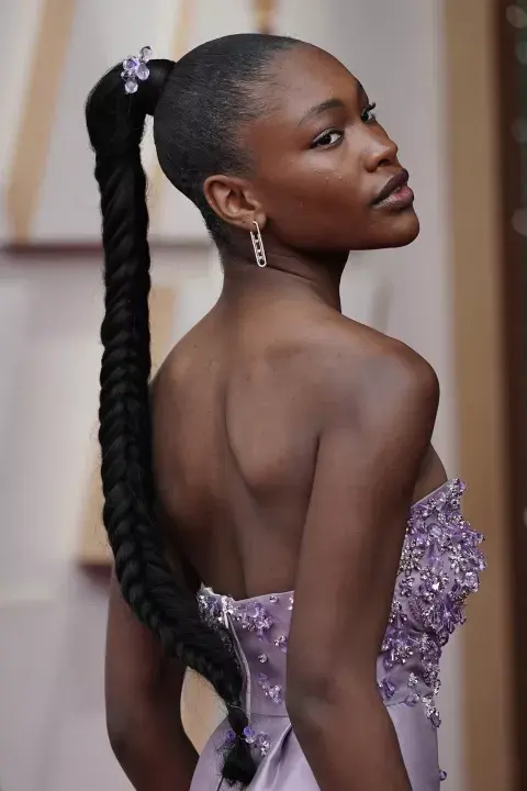 Demi Singleton, la joven Serena Williams, llega a la ceremonia de los premios Oscar Demi Singleton, la joven Serena Williams, llega a la ceremonia de los premios Oscar