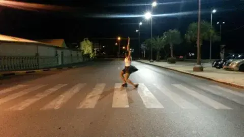 Se me dobla el pie Se me dobla el pie