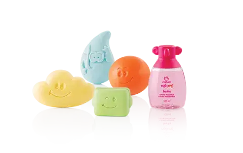 Huele bien. Kit para nenas con colonia Fru Fru + 1 caja con 4 unidades de jabones en barra surtidos, $489, Natura. 