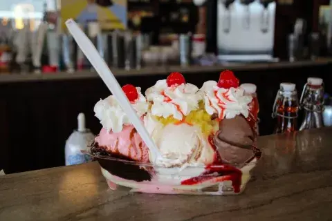 clintons soda fountain.jpg
