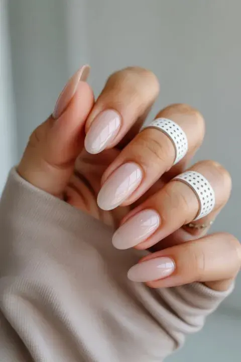 uñas delicadas en versión coco latte.jpg uñas delicadas en versión coco latte.jpg