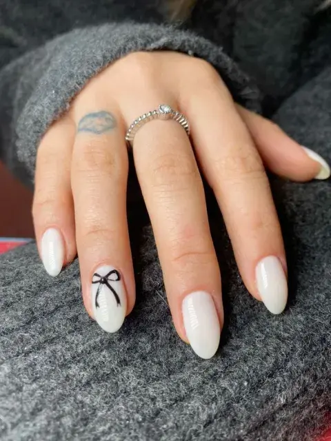 uñas moño.jpg uñas moño.jpg