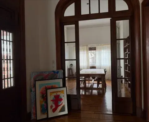El living comedor de Luis Ortega.png
