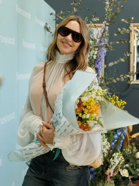Andrea-Burstein.jpg Andrea-Burstein.jpg