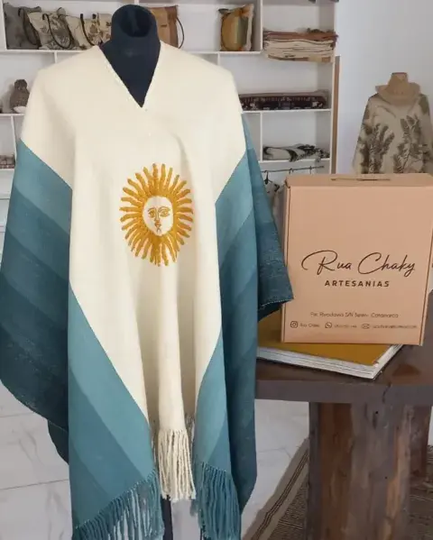 El poncho.png El poncho.png