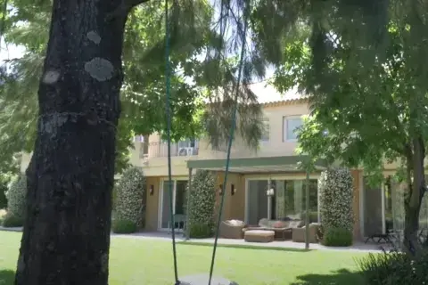 La fachada de la casa de Maru Botana.jpeg La fachada de la casa de Maru Botana.jpeg