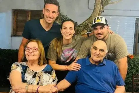 La familia Scaloni.png La familia Scaloni.png