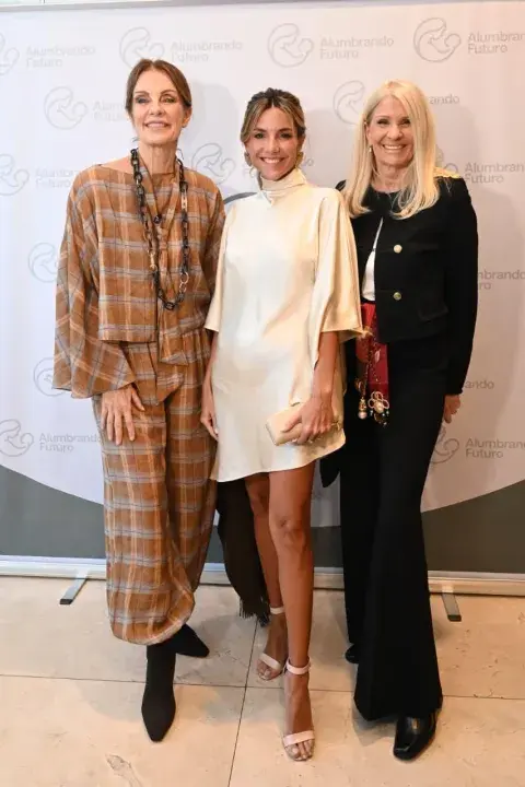 Marpia Belén, Evelyn Sheild y Nequi Galotti.jpeg Marpia Belén, Evelyn Sheild y Nequi Galotti.jpeg