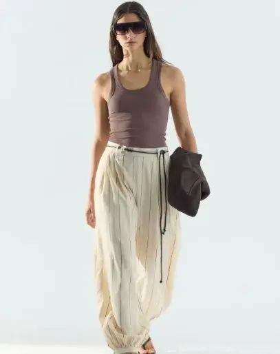 Pantalon a rayas (Portsaid, $129).png Pantalon a rayas (Portsaid, $129).png