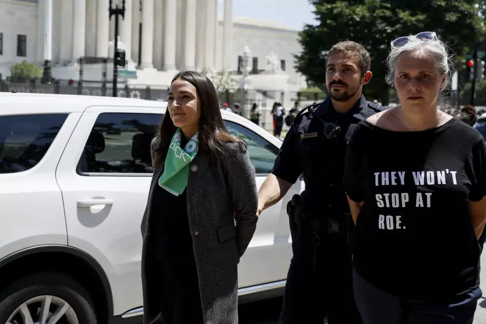 Arrestaron a Alexandria Ocasio-Cortez en una protesta a favor del aborto