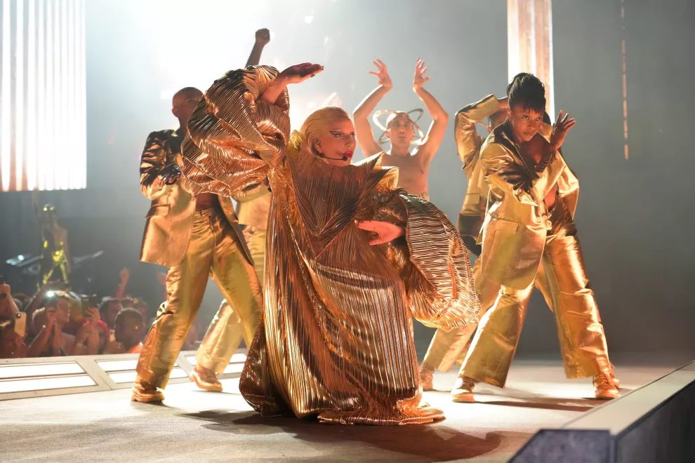 Lady Gaga se presenta en el escenario durante el Chromatica Ball Summer Stadium Tour en Friends Arena el 21 de julio de 2022 en Estocolmo, Suecia. 