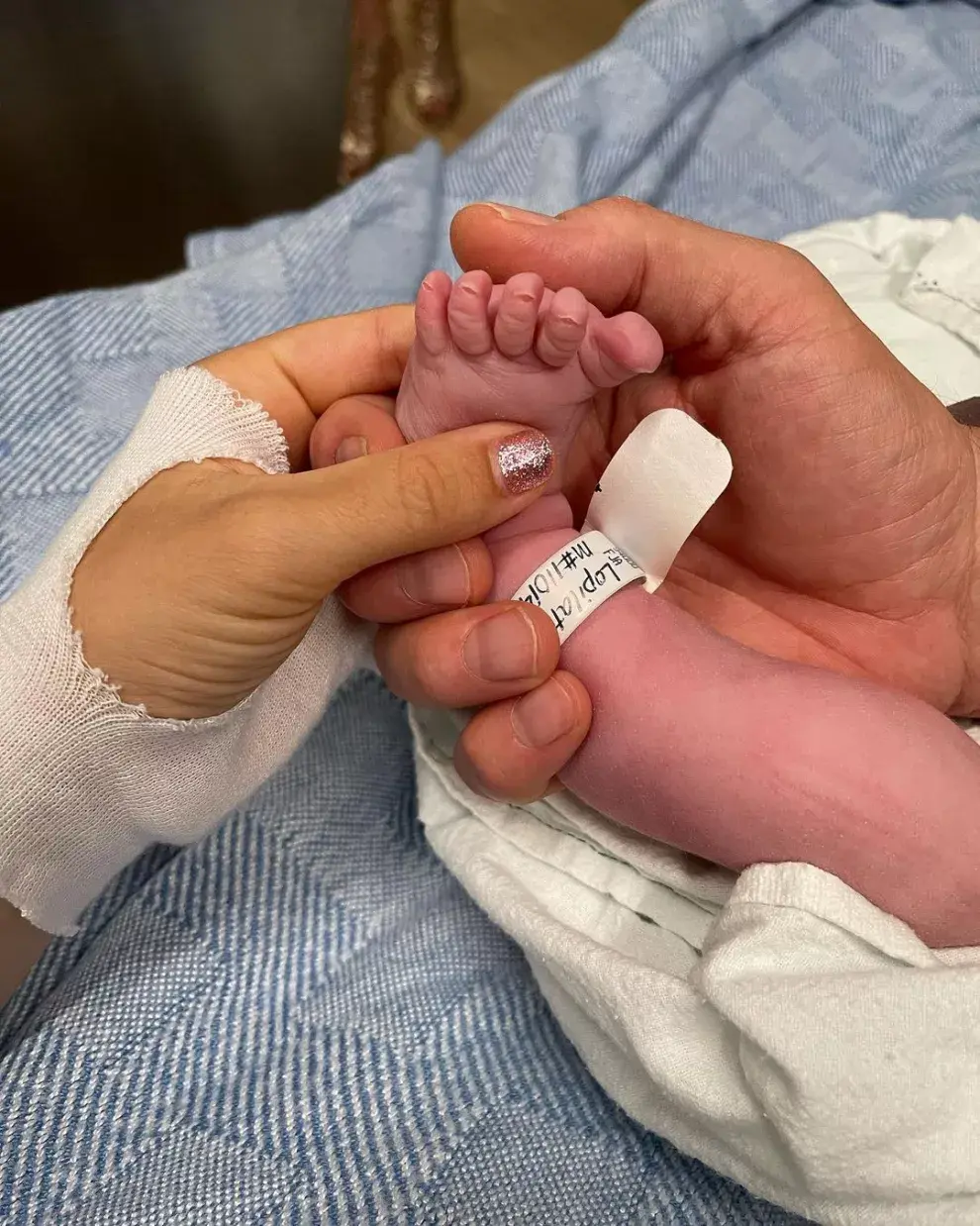 La tierna foto con la que confirmaron el nacimiento.
