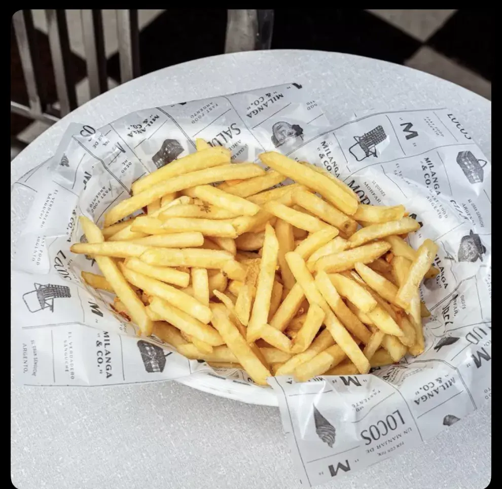 Papas fritas clásicas.