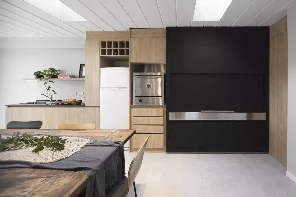 Un patio que se convirtió en quincho completo