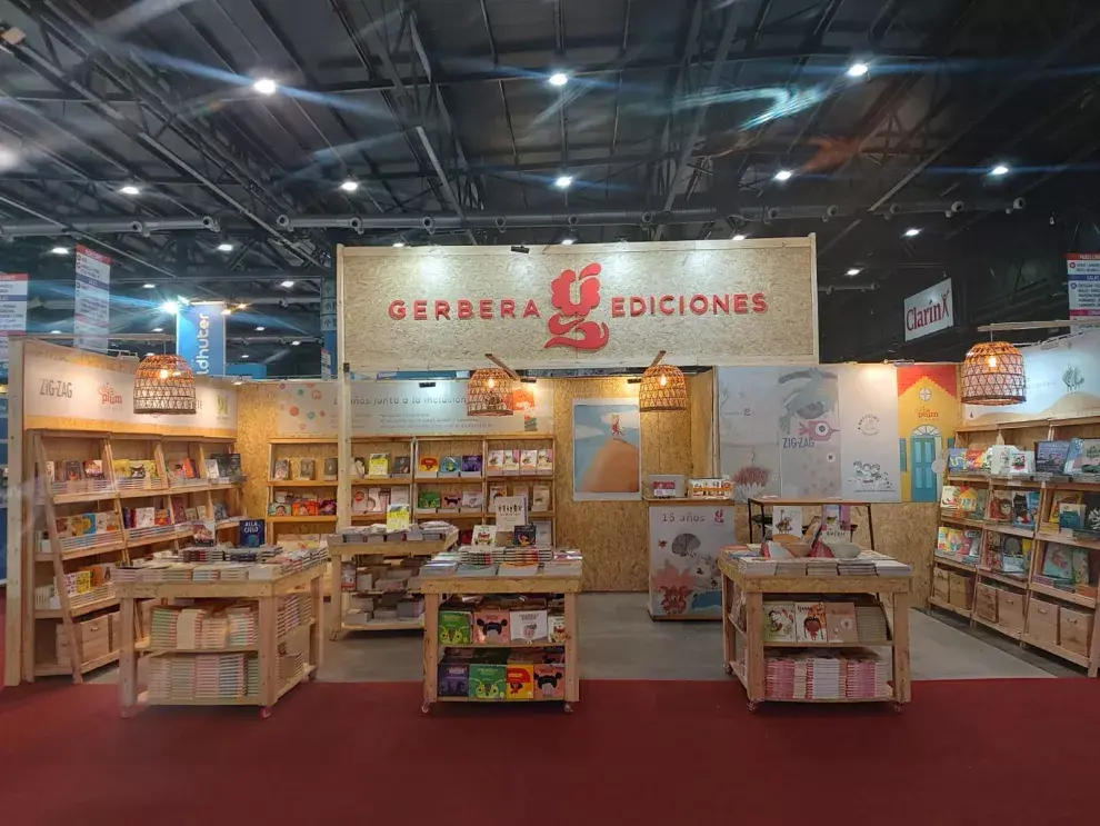 Gerbera Ediciones en la Feria del Libro con stand propio. 