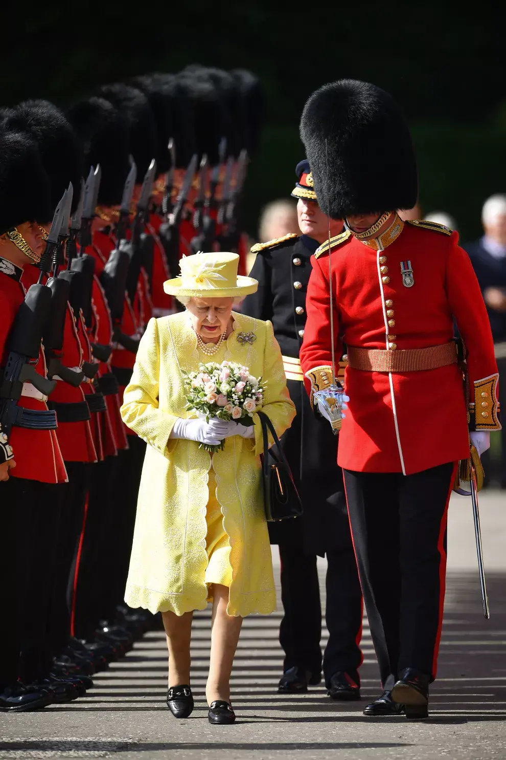 Isabel II, la reina arco iris