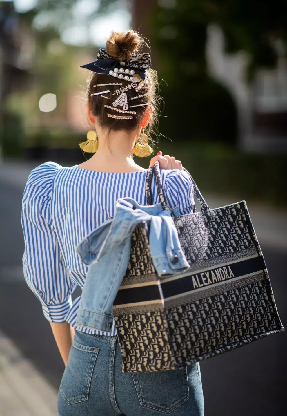 Carey Accesorios - ✨Las hebillas para el pelo son la última tendencia de accesorios  para el cabello. En un revival de los peinados de los 90 y del 2000,  😍estas pequeñas decoraciones