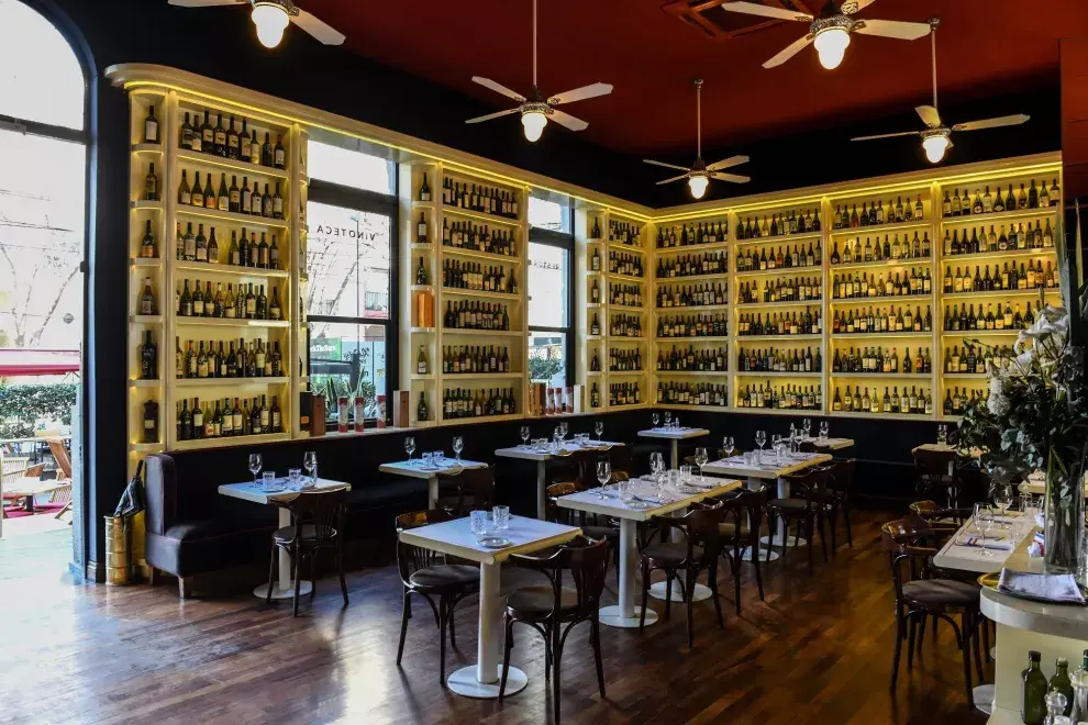 El salón de Aldo's Restorán.