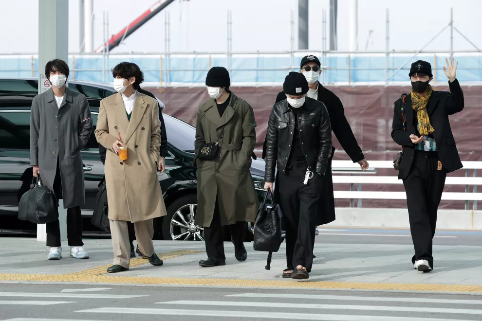 BTS en el aeropuerto de Seul.