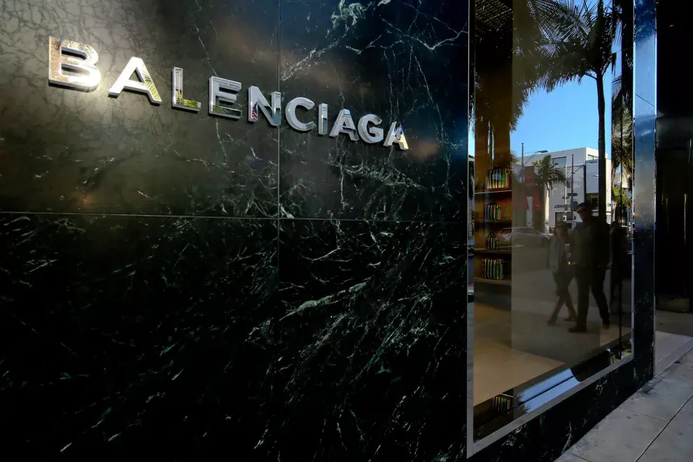 El exterior de uno de los locales de Balenciaga en Beverly Hills.