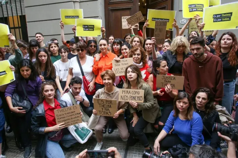 Thelma desde las oficinas de la Unidad Fiscal Especializada en Violencia contra las Mujeres (UFEM)