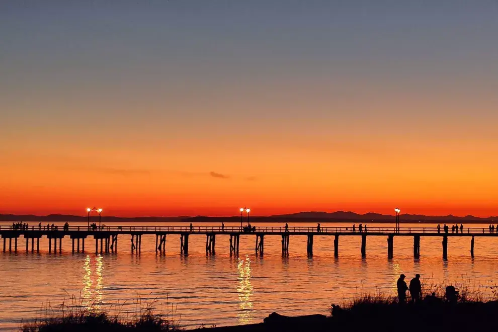 Atardecer en White Rock, uno de los barrios con mayor crecimiento de British Columbia.