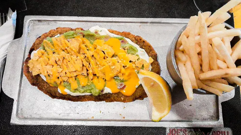 Con milanesa a la mexicana.