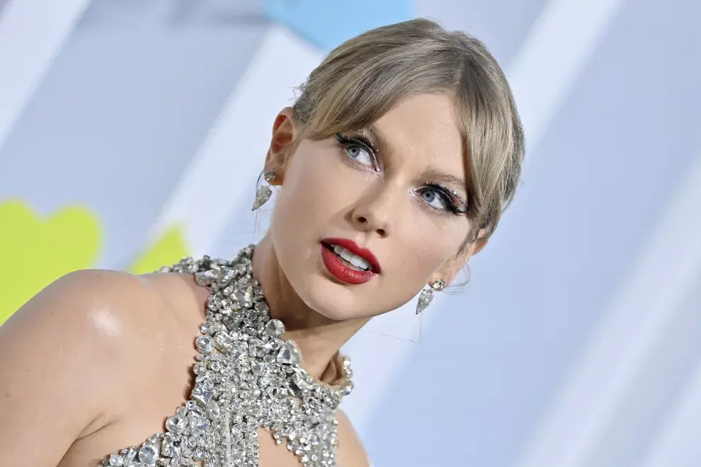 Taylor Swift en medio de las críticas por un mensaje gordofóbico.