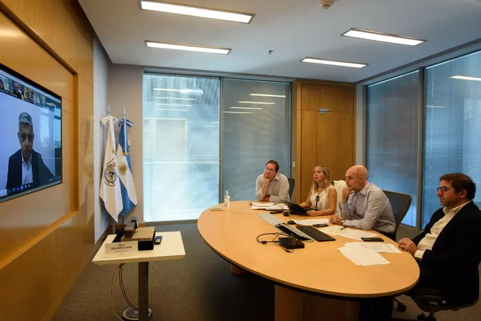 Horacio Rodríguez Larreta en el encuentro virtual con el alcalde de Londres, Sadiq Khan.